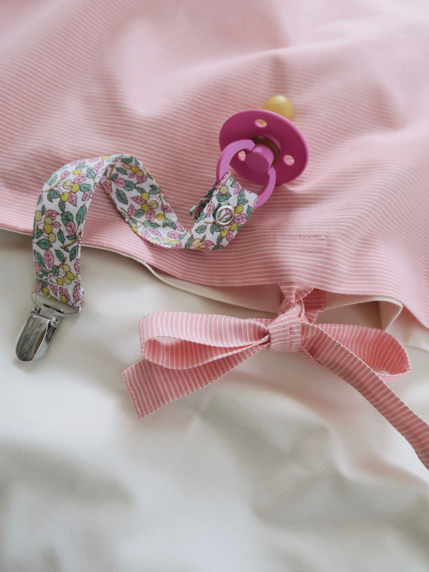 Poppel - Baby dynebetræk - Tinystripe Pink