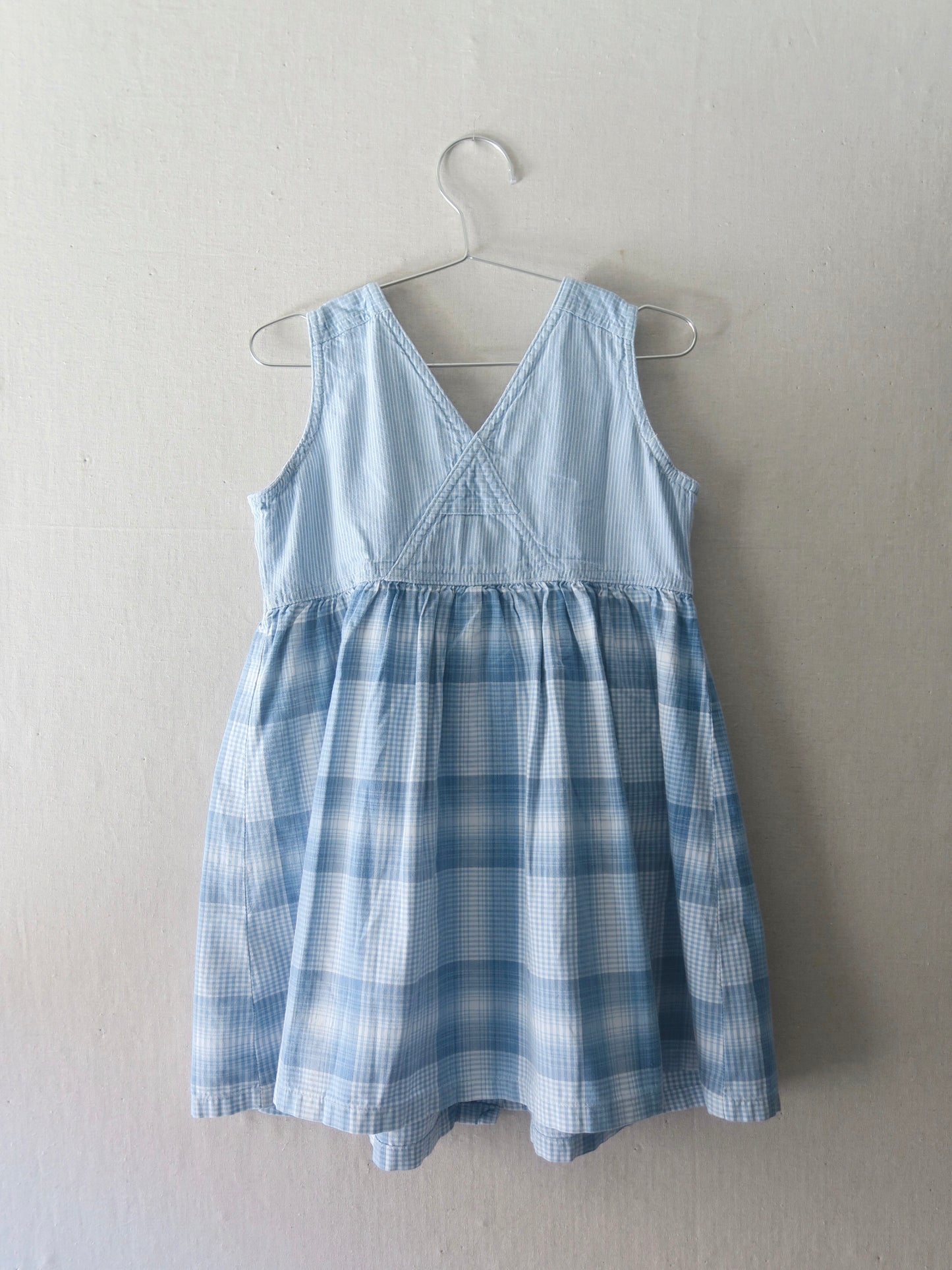 Poppel Pre-loved - Blåternet kjole - str. 3-4 år