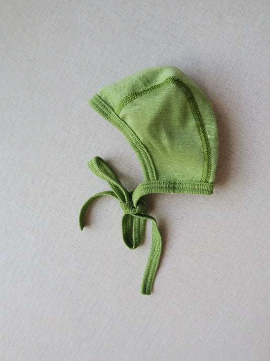 Cosilana - Wool/silk helmet - Green