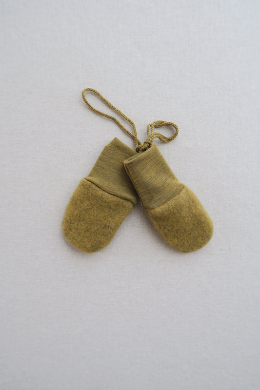 Engel - Wool fleece mittens - Saffran