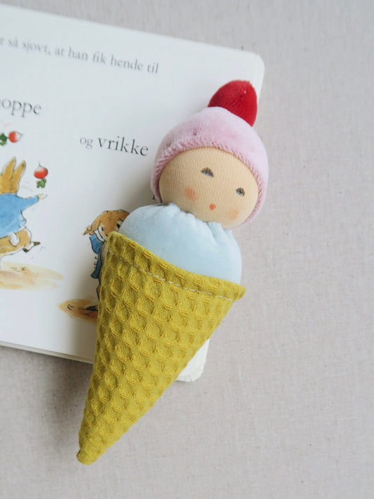 Nanchen - Rattle Doll - Ice cream