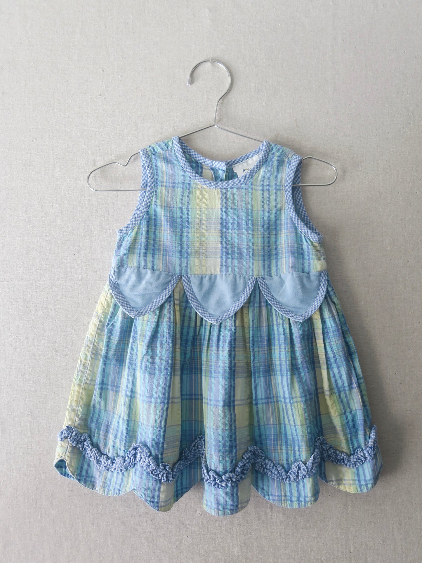 Poppel Pre-loved - Ternet kjole m. detaljer - str. 80