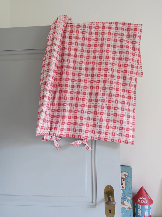 Poppel - Baby dynebetræk - Red Jacquard