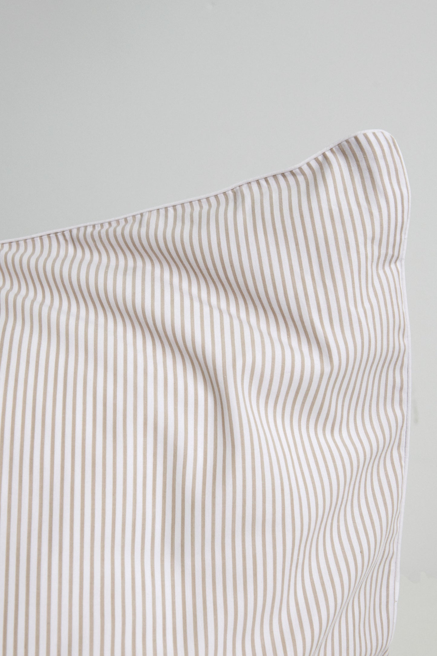 Skall Home - Baby duvet cover - Sand/Optic white stripe